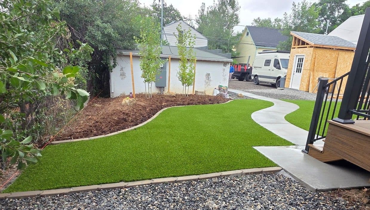 Gallery photos for Louisville Backyard Goes From Dirt to Low-Maintenance Green: Image #4
