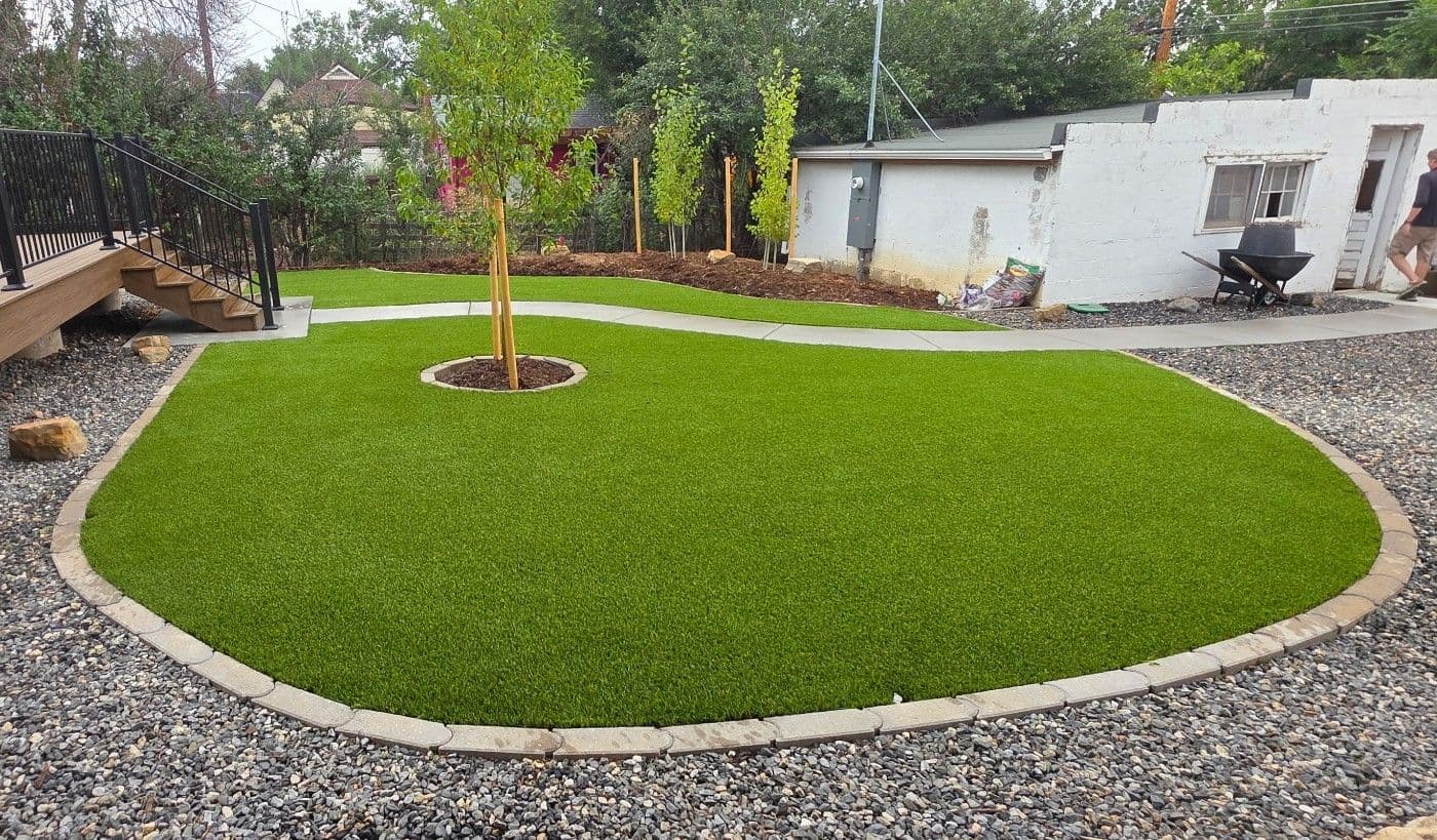Gallery photos for Louisville Backyard Goes From Dirt to Low-Maintenance Green: Image #2