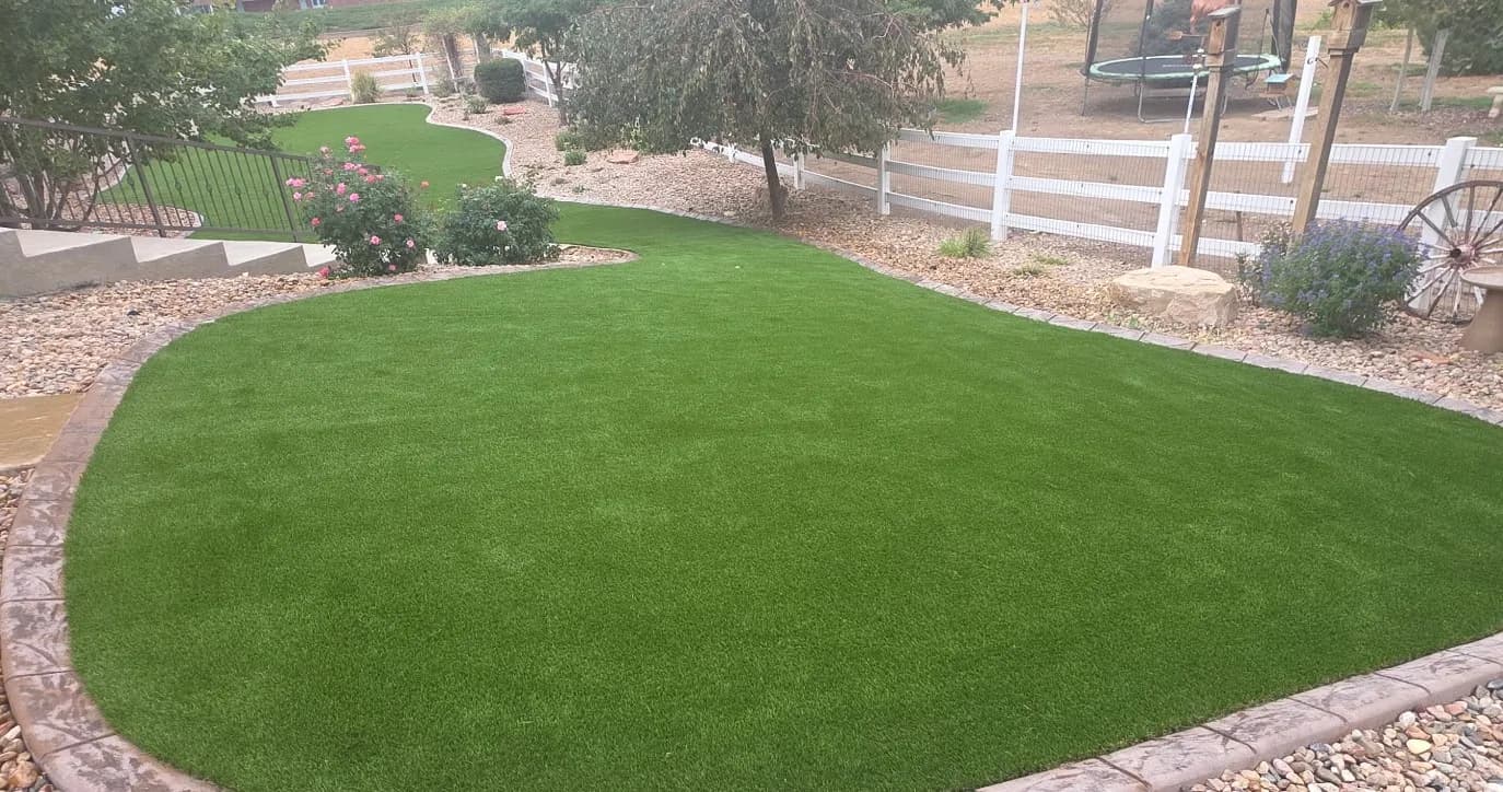 Gallery photos for Brighton Backyard Ditches Patchy Grass for Water-Smart Artificial Turf: Image #1
