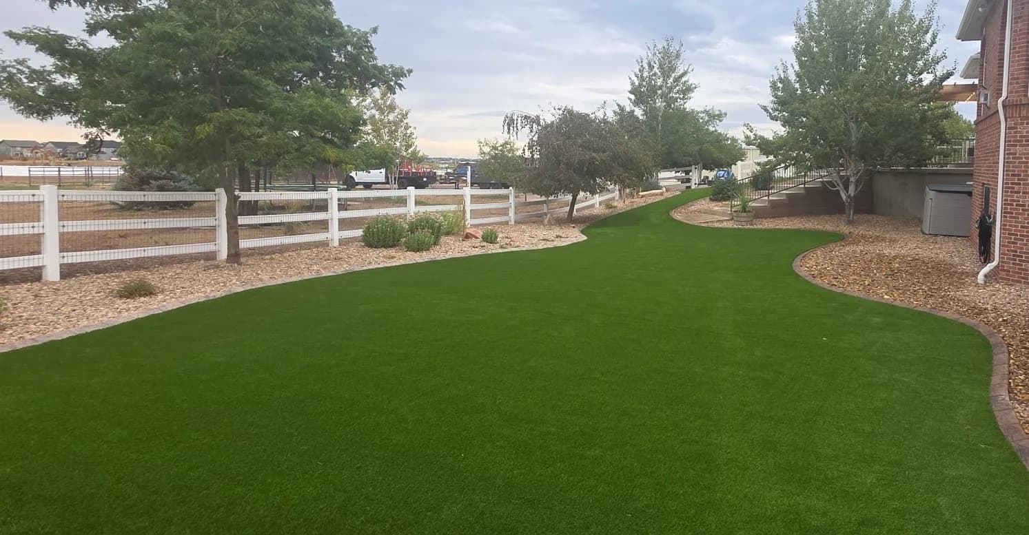 Gallery photos for Brighton Backyard Ditches Patchy Grass for Water-Smart Artificial Turf: Image #2