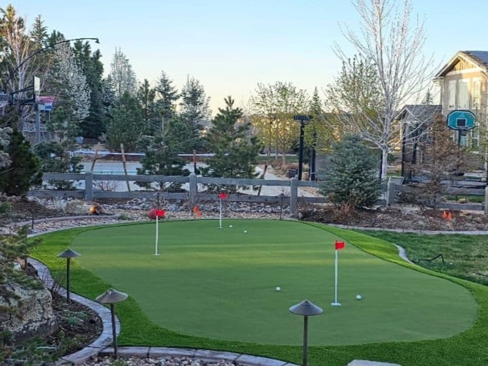 Gallery photos for Custom Putting Greens Elevate Your Backyard: Image #2