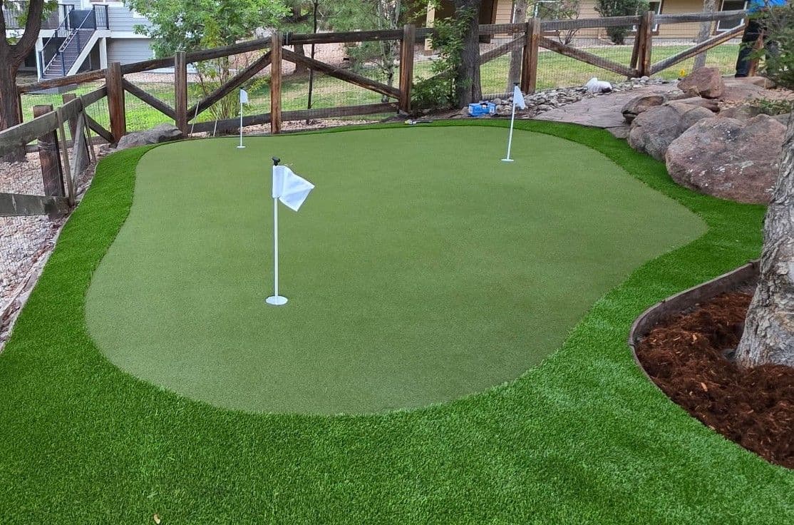 Backyard Putting Green Turns a Forgotten Corner Into Daily Use Space image