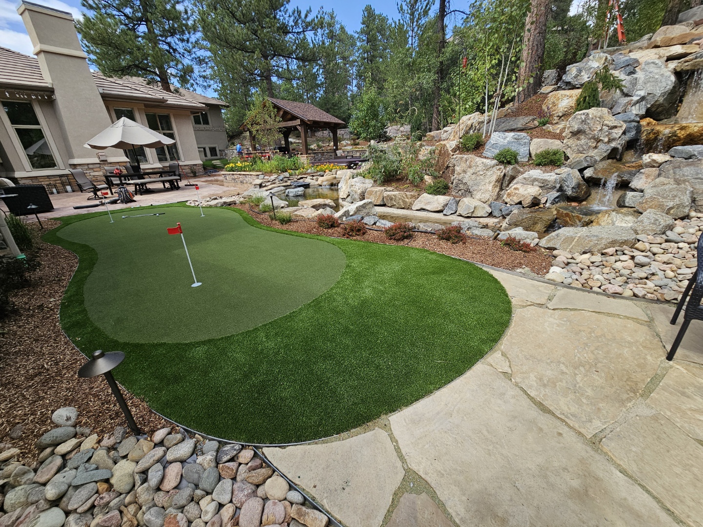 Putting green in Castle Pines