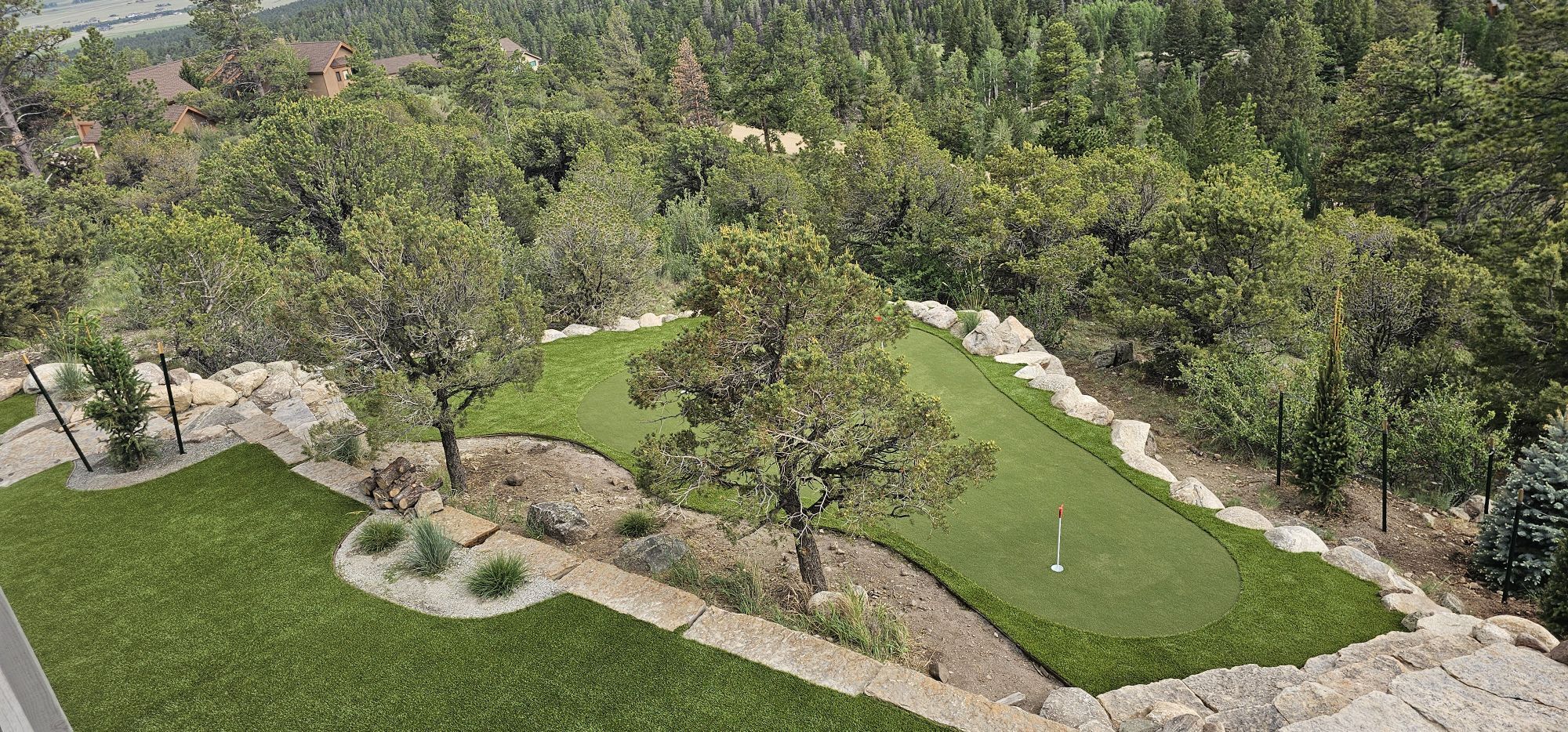 Large backyard putting green and lawn